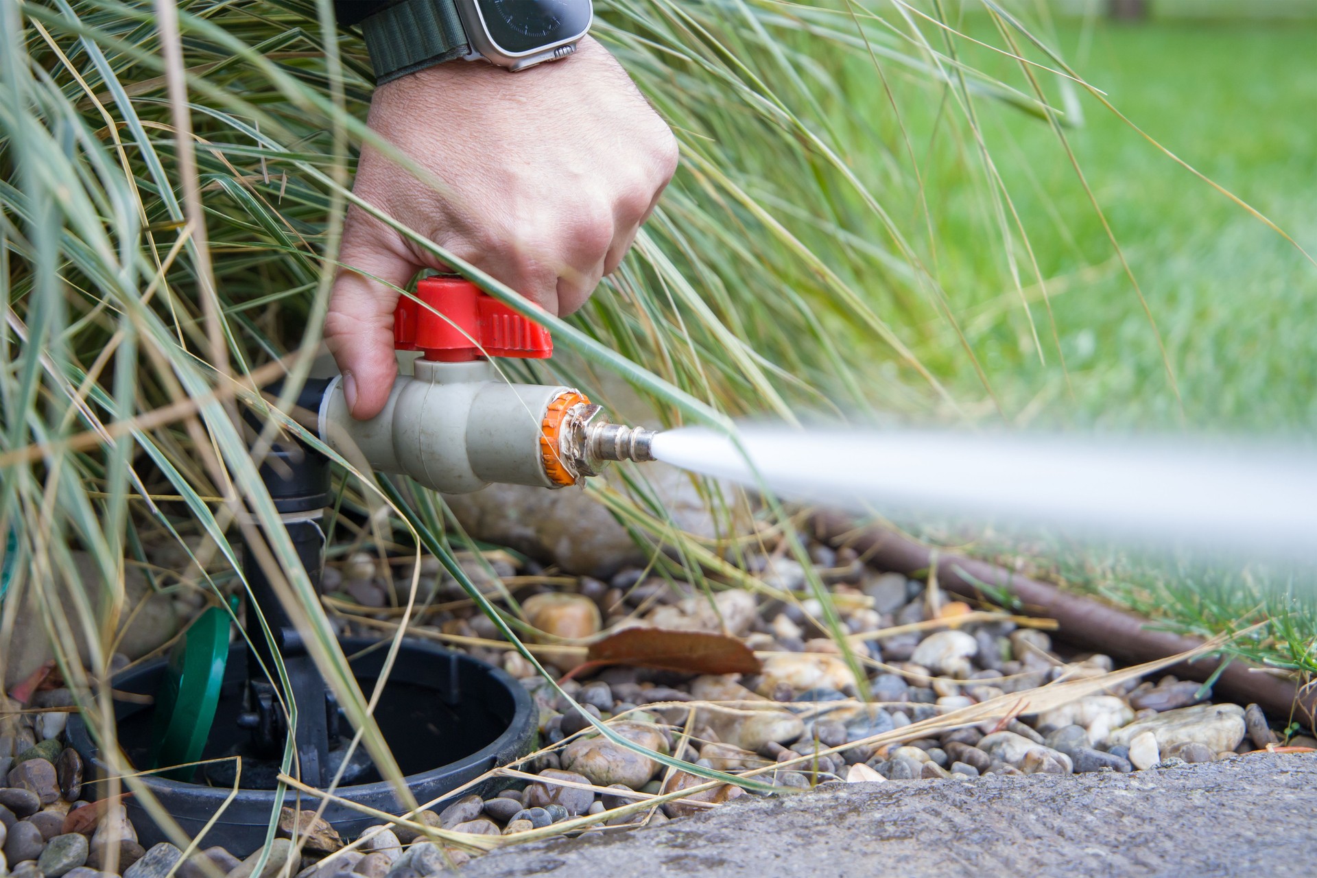 Drain the pipes. Conservation of the irrigation system to the winter.